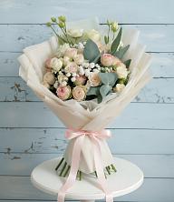 Букет цветов из:  Розы и Лизиантусы в Ханской
