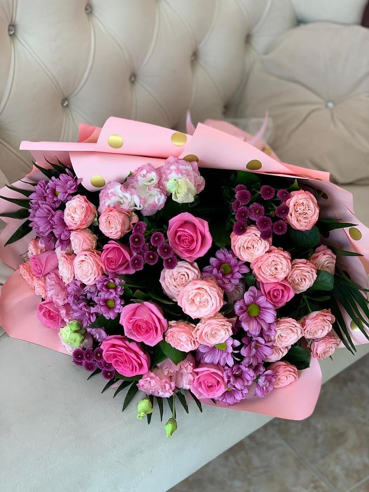 Букет цветов из: Хризантемы, Розы и Лизиантусы в Ханской