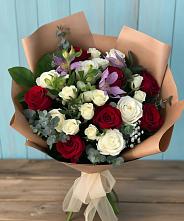 Букет цветов из:  Розы и Альстромерии в Ханской