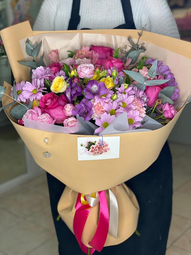 Букет цветов из: Хризантемы, Гвоздики и Альстромерии в Ханской