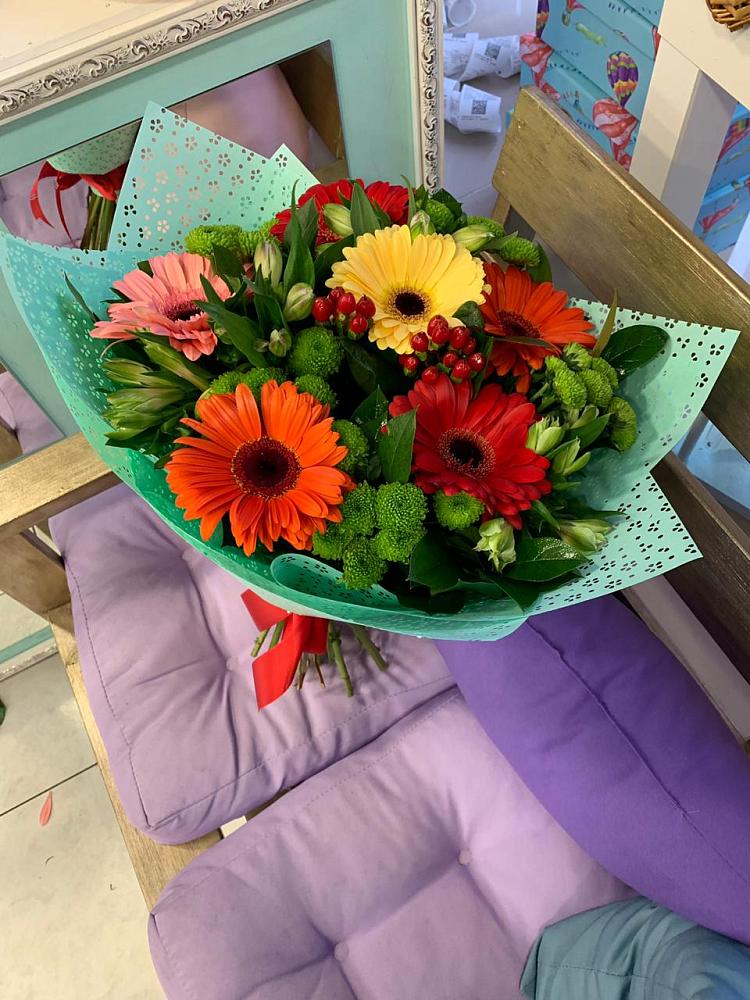 Букет цветов из: Герберы, Хризантемы и Альстромерии в Ханской