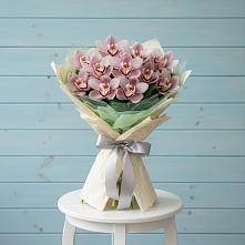 Букет цветов из:  Орхидеи и Розы в Ханской