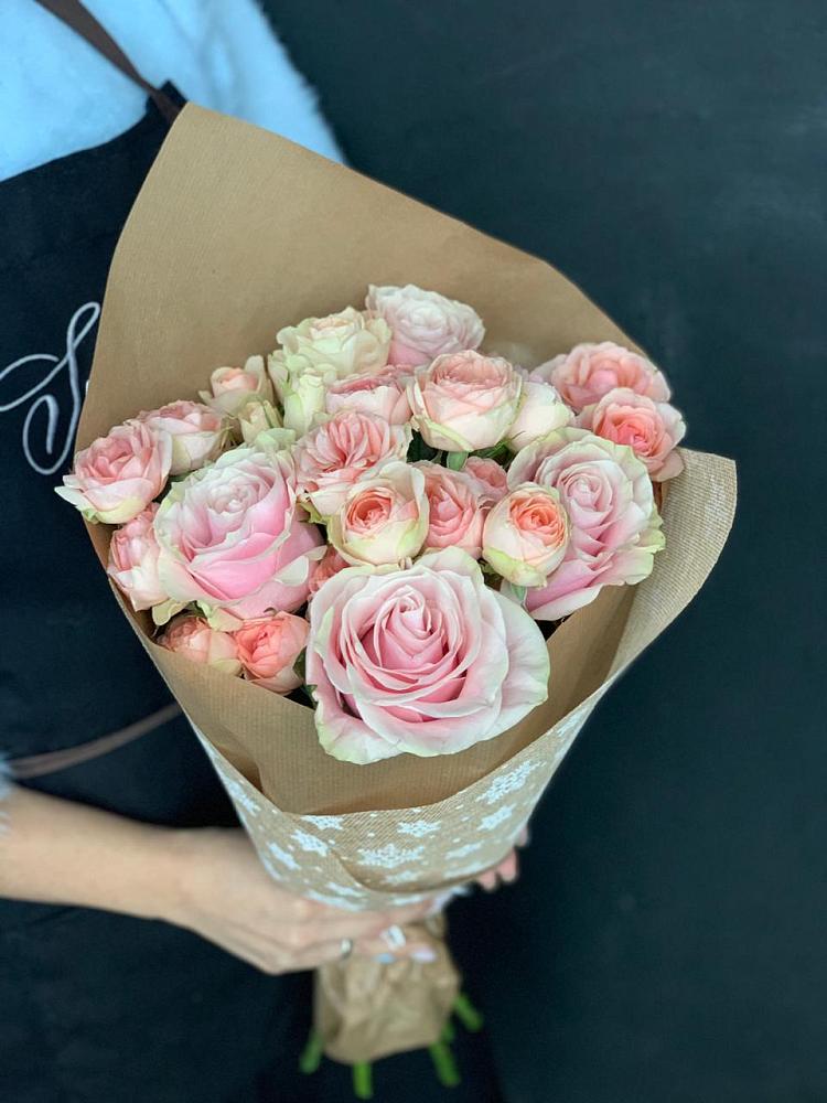 Букет цветов из: Хризантемы и Розы в Ханской