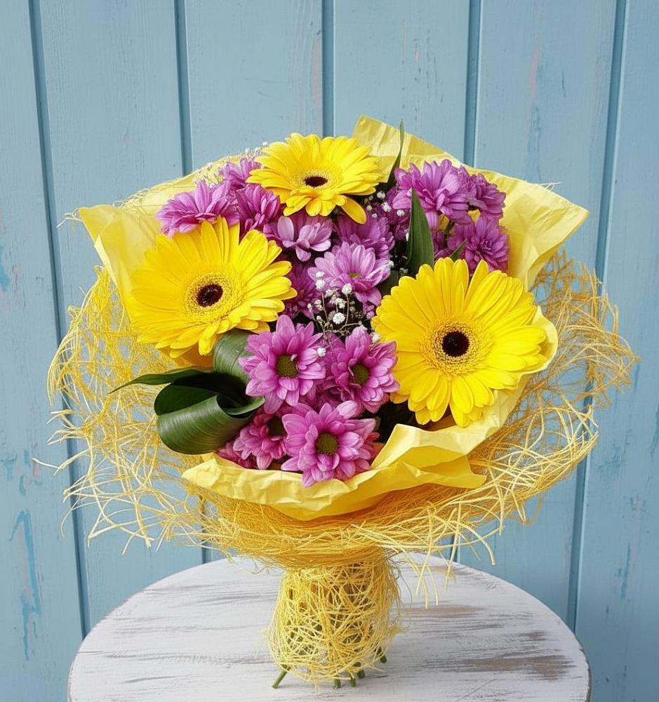Букет цветов из: Хризантемы и Герберы в Ханской