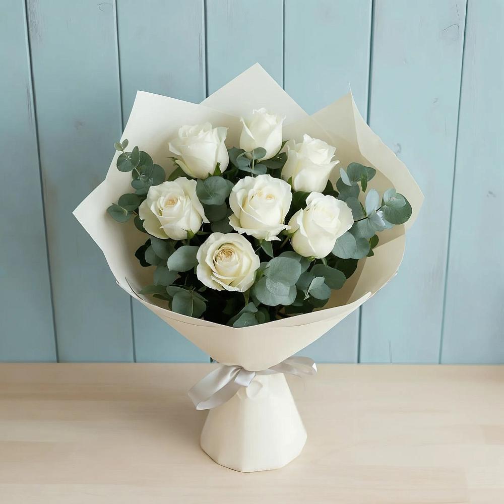 Букет Белые розы в Эвкалипте в Ханской
