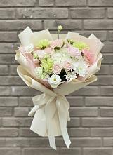 Букет цветов из:  Гвоздики, Розы, Лизиантусы и Хризантемы #REPLACE_PRED# Ханской