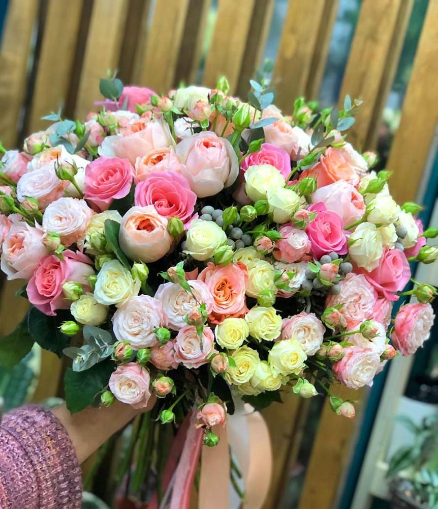 Букет цветов из: Розы в Ханской