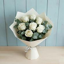 Букет Белые розы в Эвкалипте в Ханской