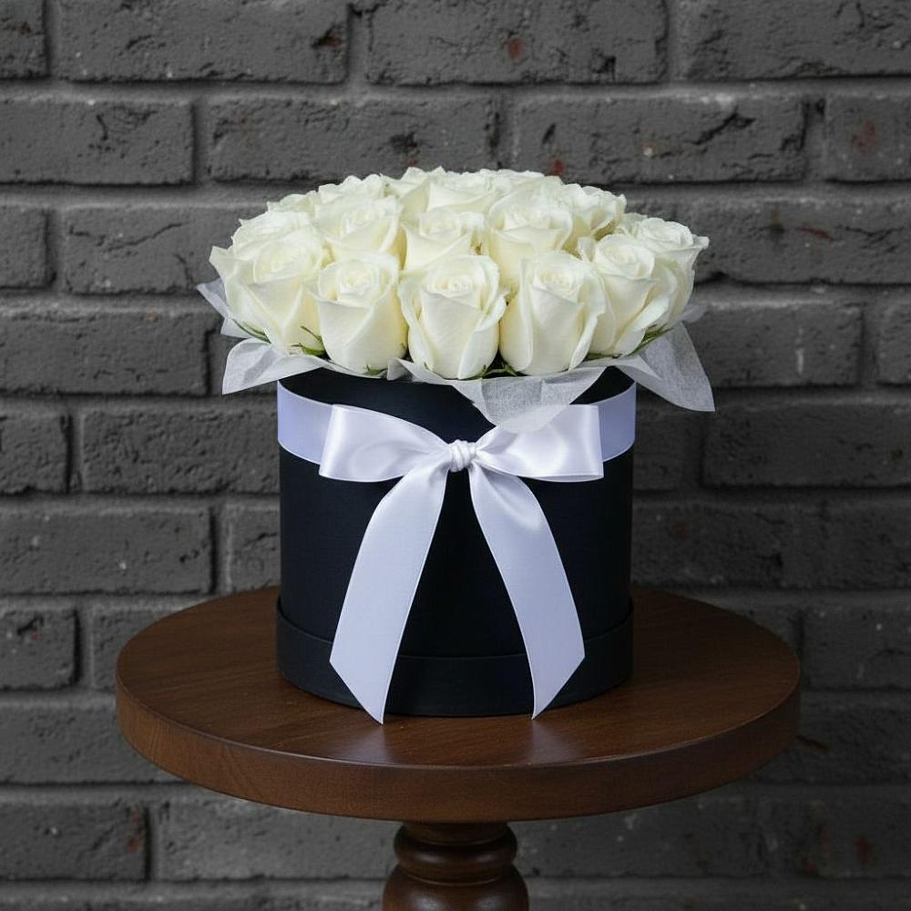 Цветочная композиция из Розы в шляпной коробке в Ханской