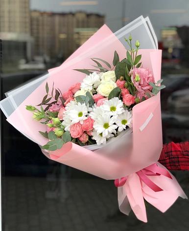 Букет цветов из: Розы, Лизиантусы и Хризантемы в Ханской
